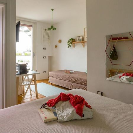 Duomo Views, Light, Jungle-Inspired Studio With Terrace Milán Exterior foto